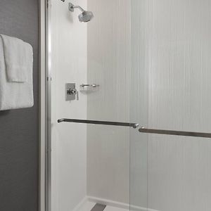 One-Bedroom King Suite